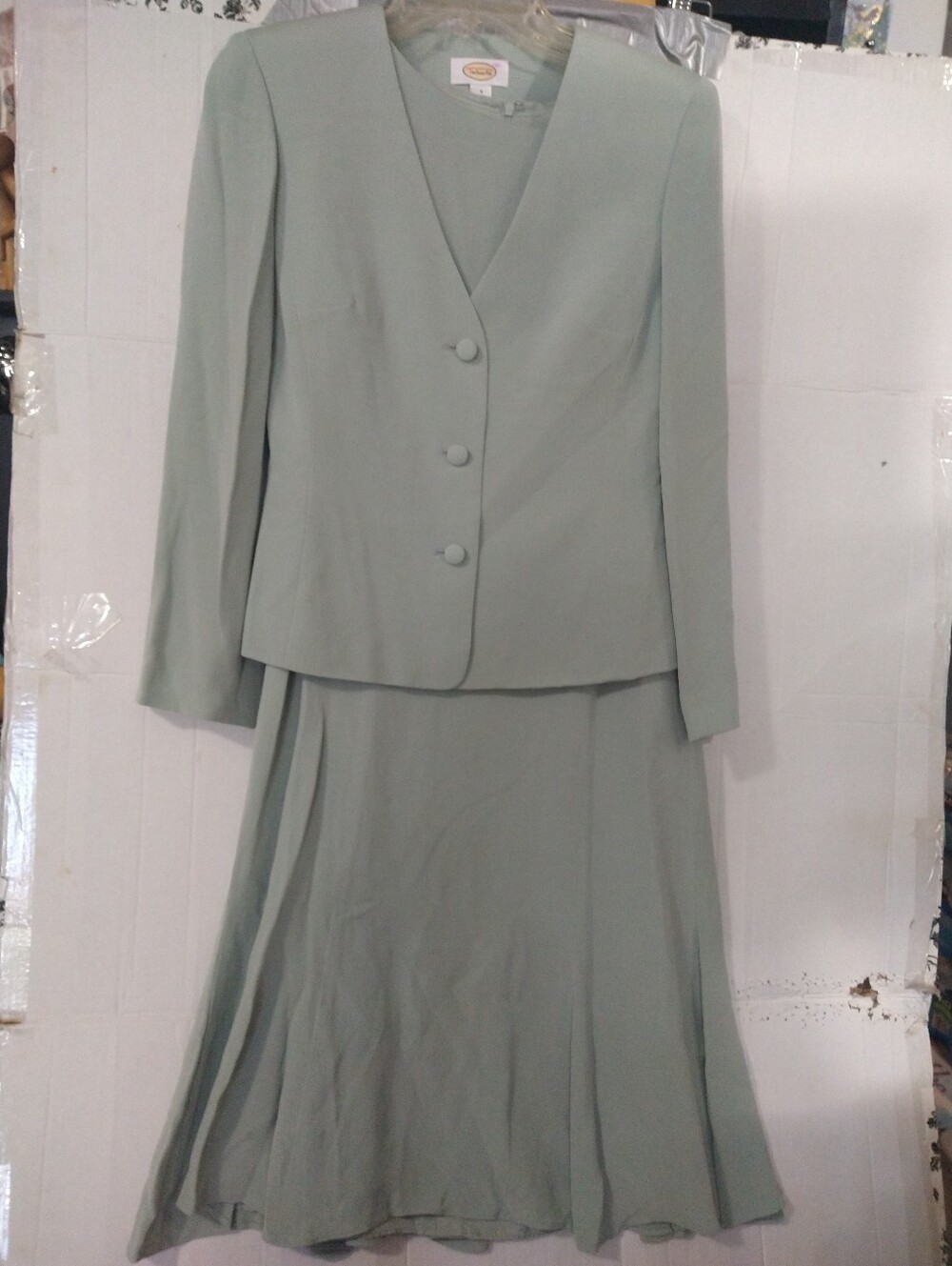 Exquisite Pure Silk Lined Two-Piece dress Suit in Sea Foam Green Sz 4
